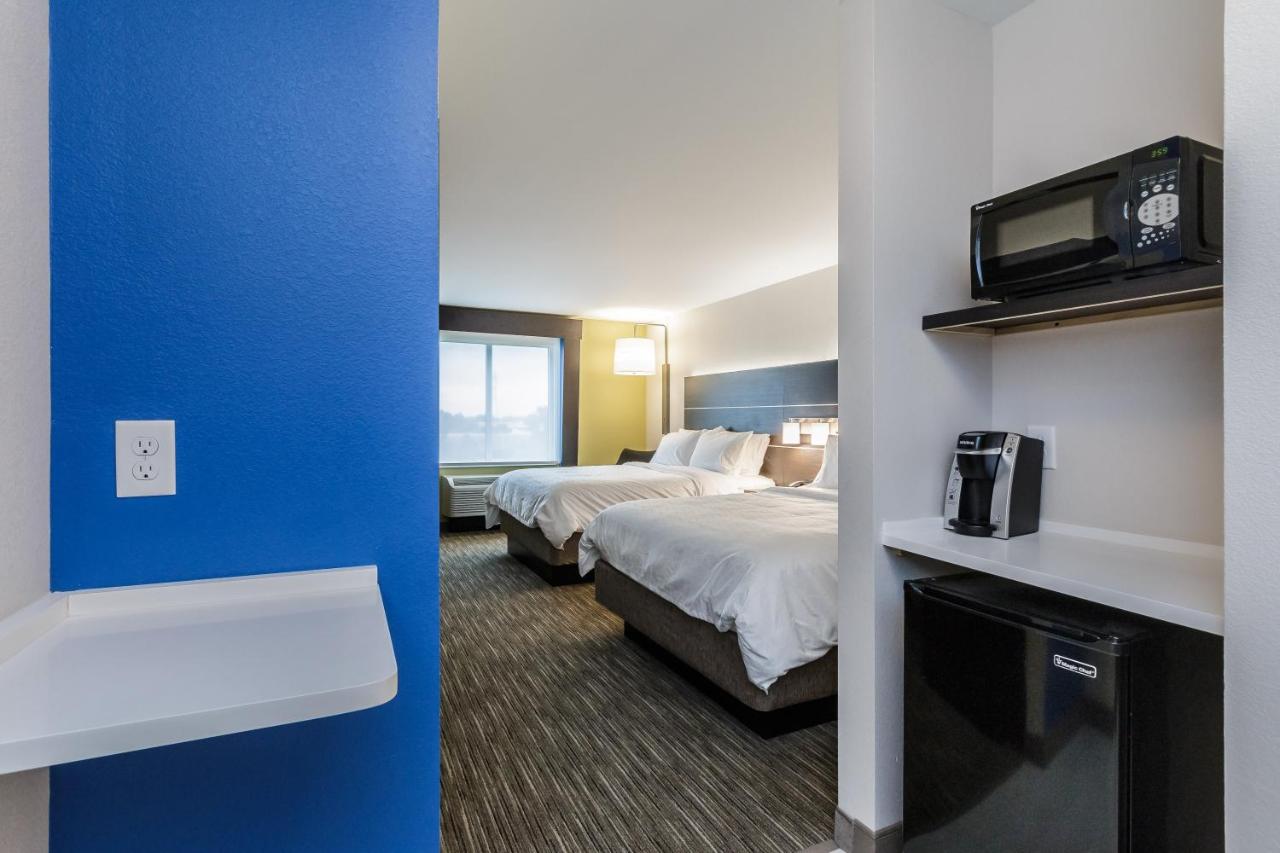 Queen Room with Two Queen Beds - Non-Smoking at Holiday Inn Express & Suites - South Bend Casino by IHG