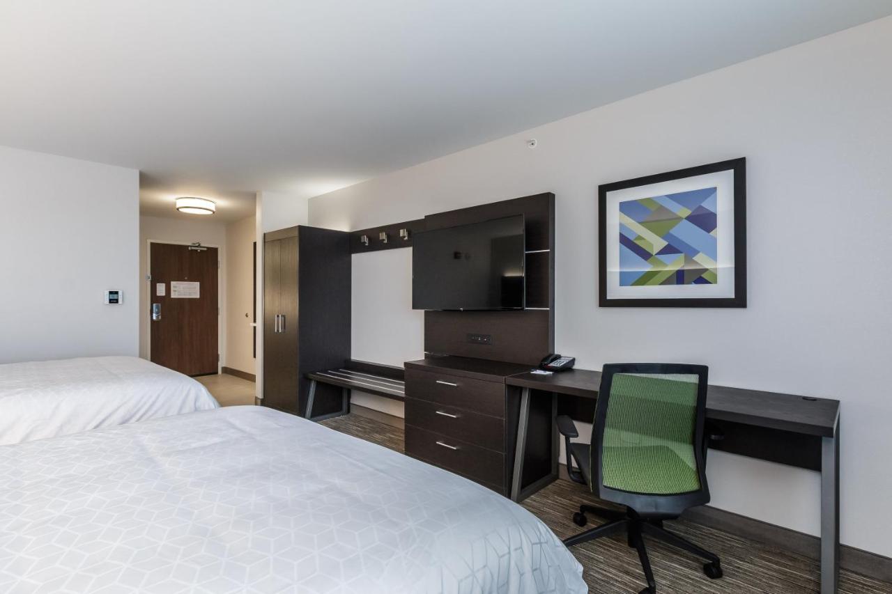 Queen Room with Two Queen Beds - Non-Smoking at Holiday Inn Express & Suites - South Bend Casino by IHG