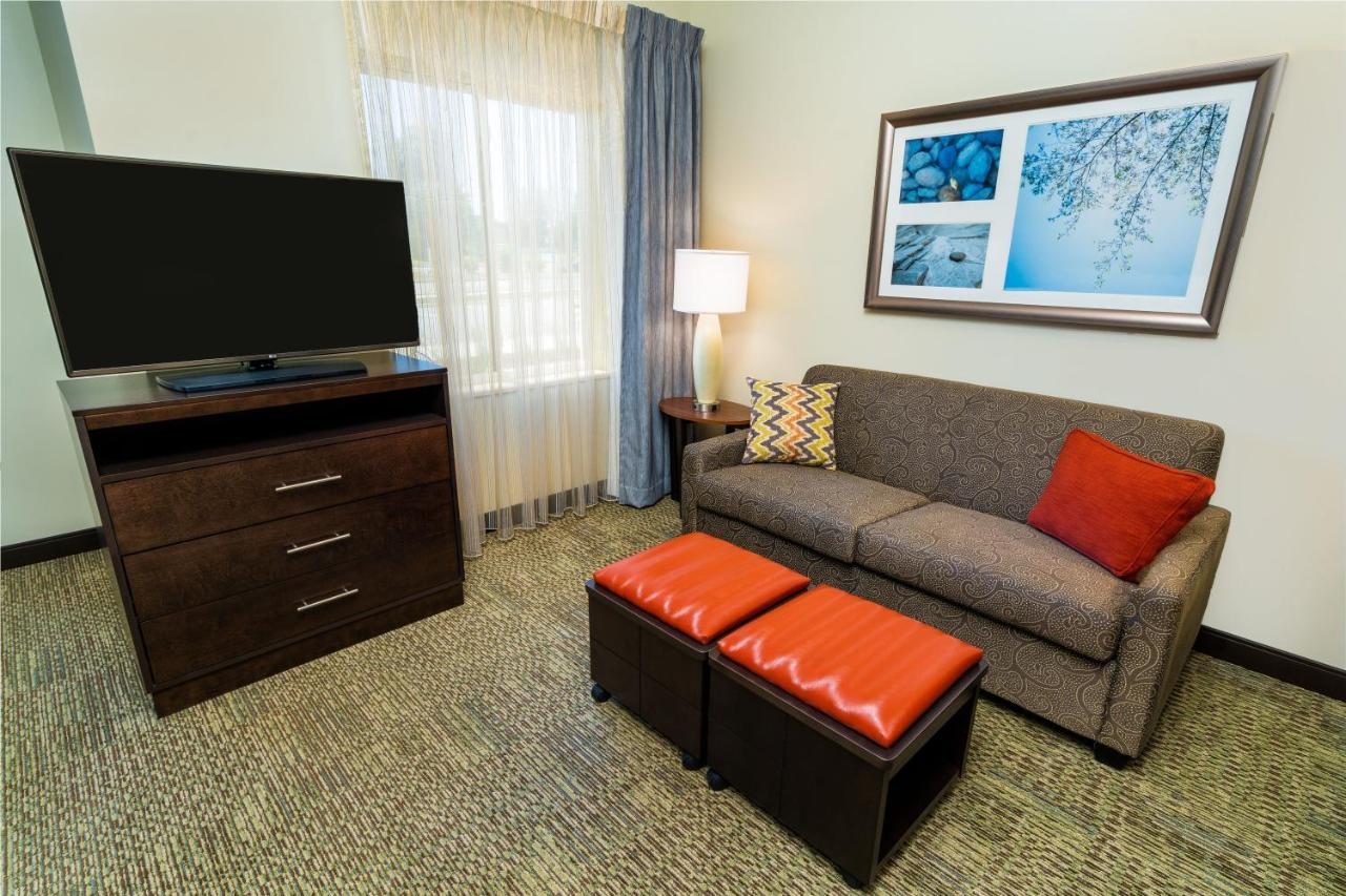 King Studio Suite with Mobility Accessible Tub - Non-Smoking at Staybridge Suites Newark - Fremont by IHG