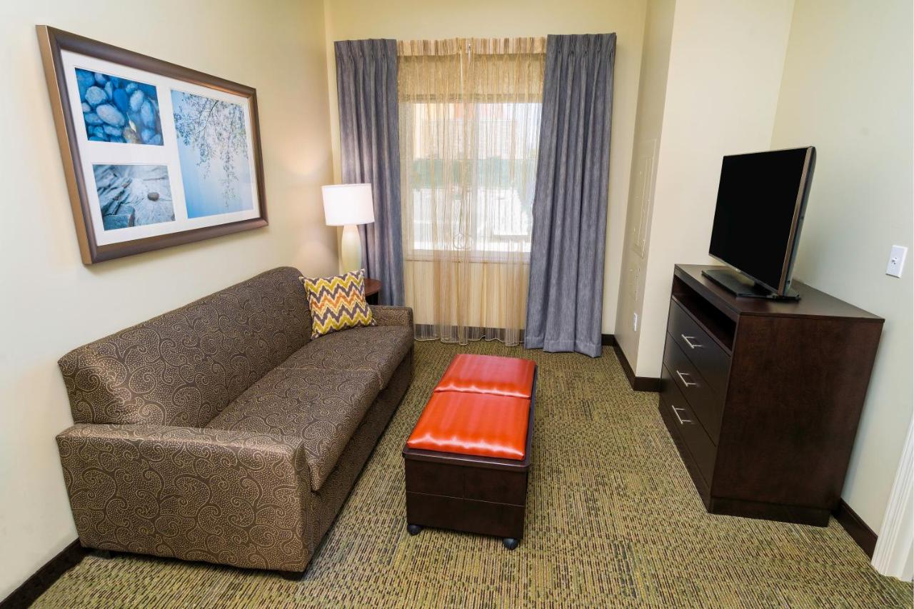 One-Bedroom Queen Room with Two Queen Beds and Mobility Accessible Tub - Non-Smoking at Staybridge Suites Newark - Fremont by IHG