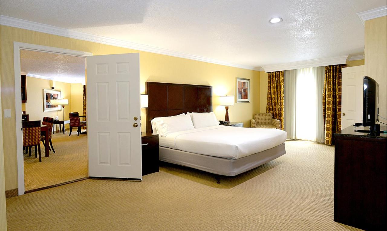 | Holiday Inn Hotel & Suites San Mateo-San Francisco SFO, an IHG Hotel