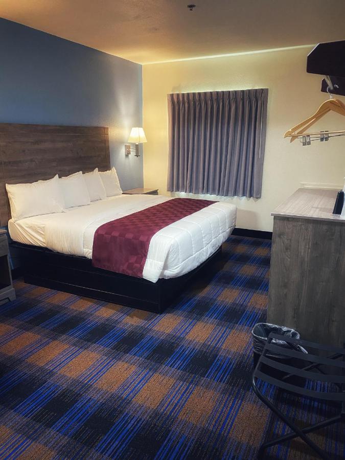 King Room at Lone Star Inn