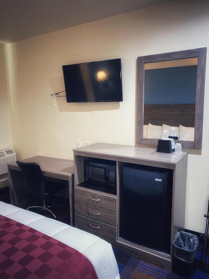 King Room at Lone Star Inn