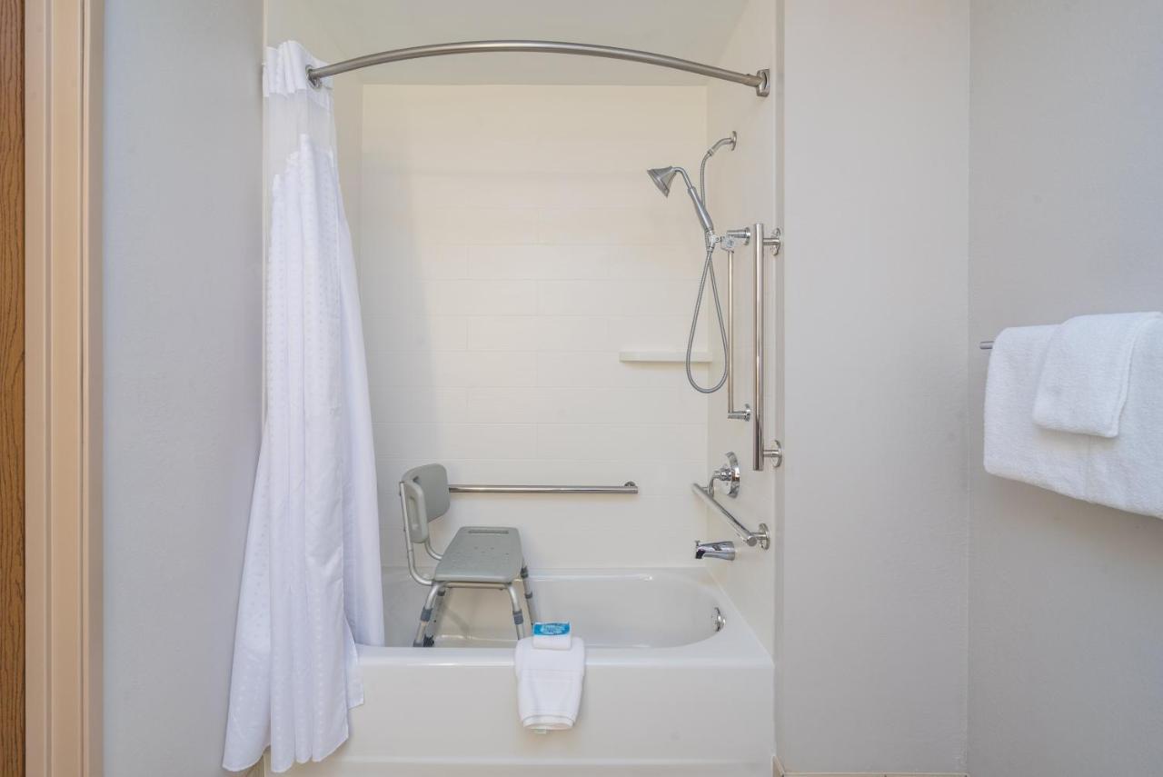 | Holiday Inn Express Hotel Howe / Sturgis, an IHG Hotel