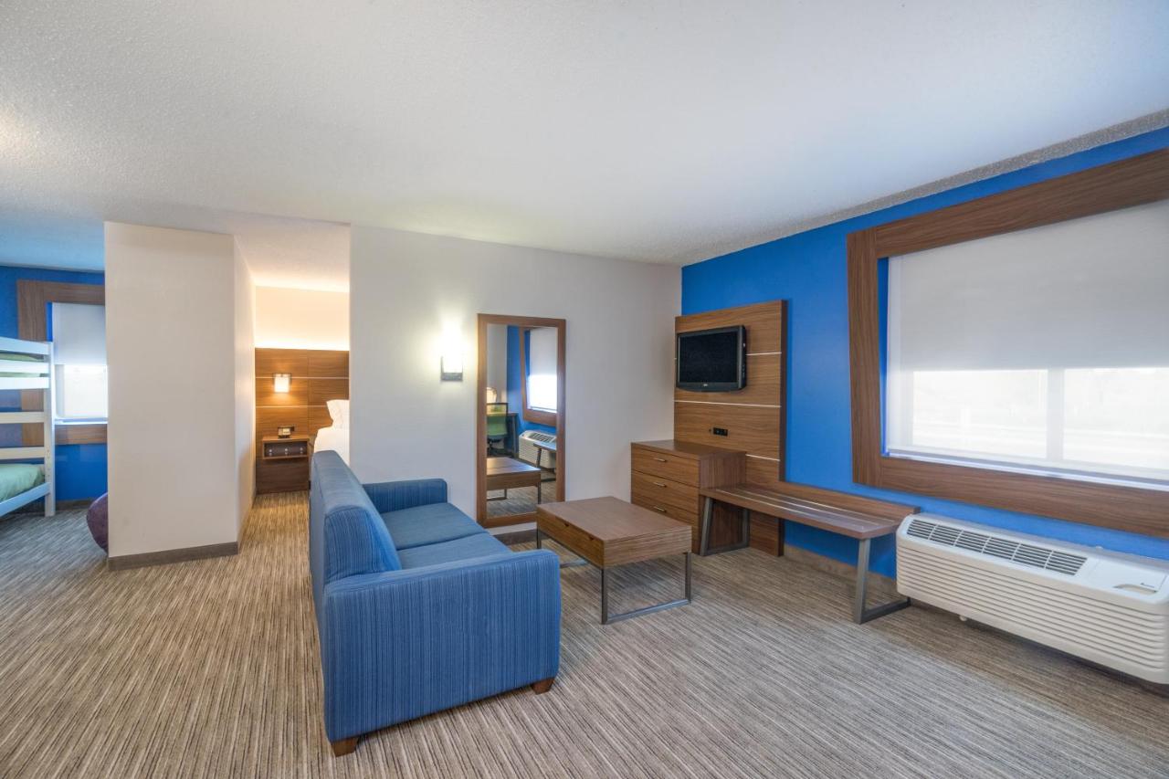 | Holiday Inn Express Hotel Howe / Sturgis, an IHG Hotel