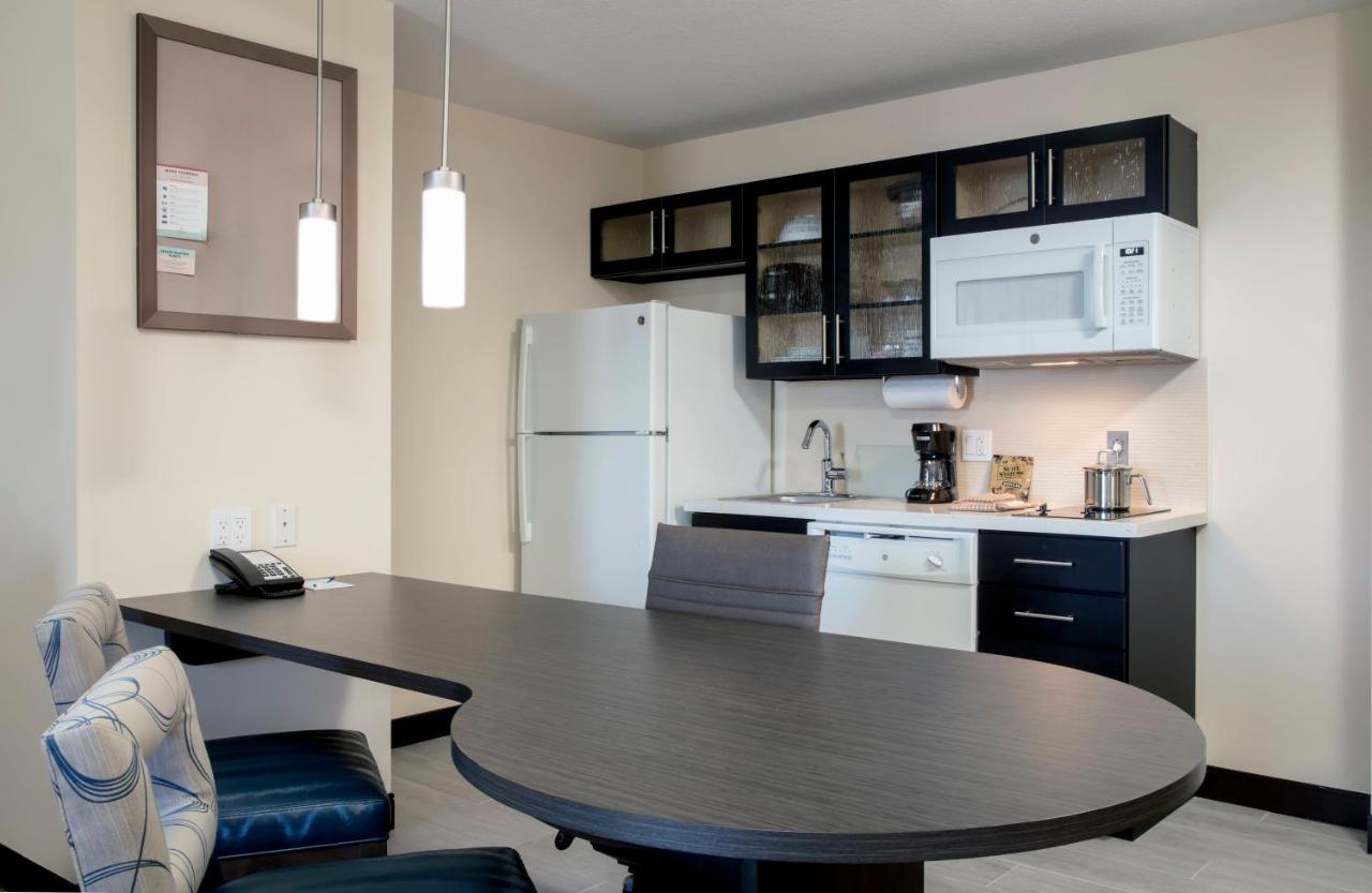 | Candlewood Suites - Miami Exec Airport - Kendall, an IHG Hotel