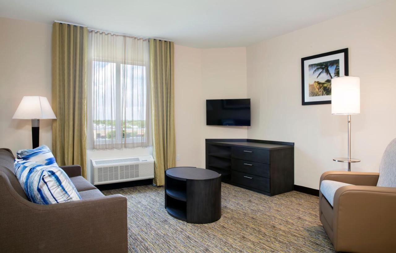 | Candlewood Suites - Miami Exec Airport - Kendall, an IHG Hotel