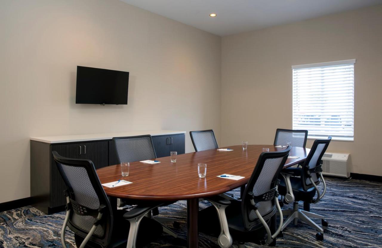 | Candlewood Suites - Miami Exec Airport - Kendall, an IHG Hotel