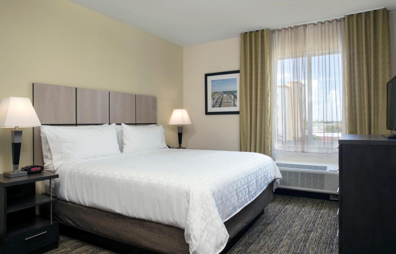 | Candlewood Suites - Miami Exec Airport - Kendall, an IHG Hotel