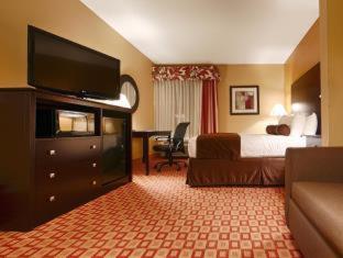 Room #18399341 at Comfort Inn & Suites Bradenton North I-75