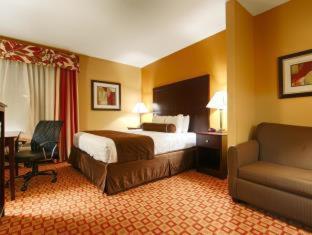 Room #18399341 at Comfort Inn & Suites Bradenton North I-75