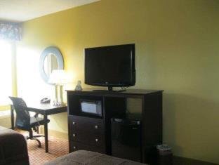 Room #18399343 at Comfort Inn & Suites Bradenton North I-75