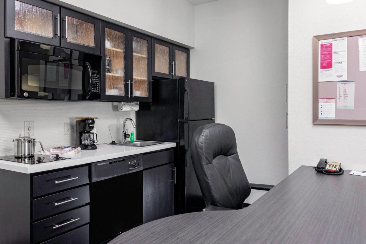 | Candlewood Suites Warner Robins, an IHG Hotel