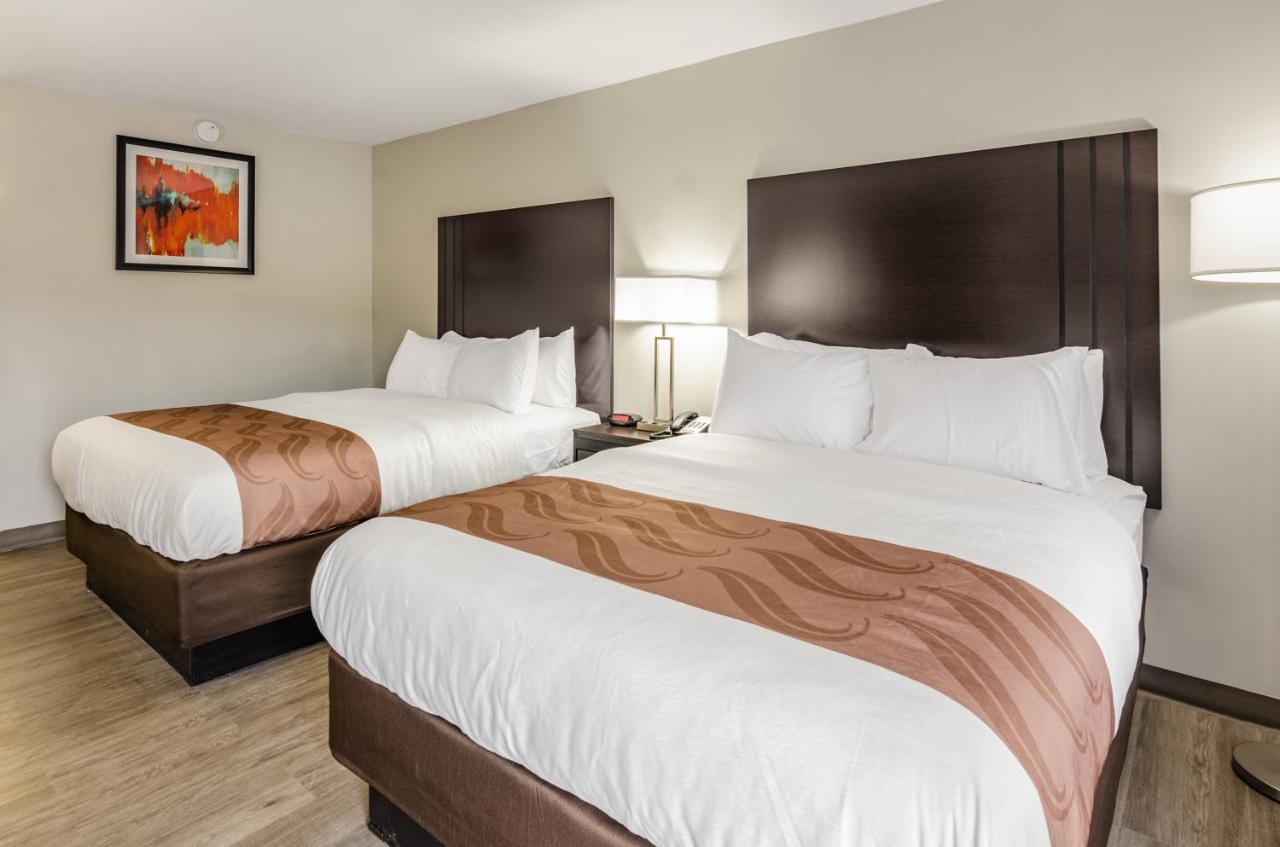 Queen Room with Two Queen Beds - Non-Smoking at Quality Inn Bowling Green South