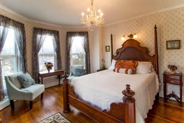 | Solomons Victorian Inn