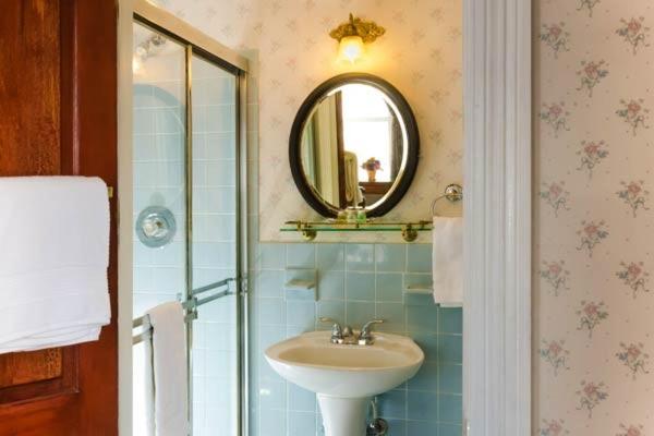| Solomons Victorian Inn