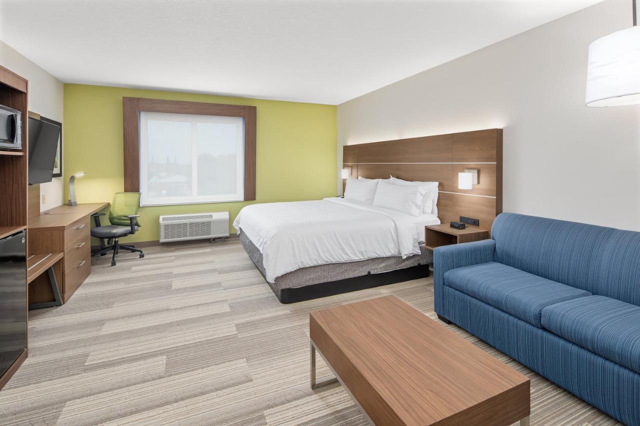 | Holiday Inn Express Hotel & Suites Palm Bay, an IHG Hotel