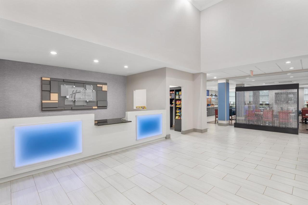 | Holiday Inn Express Hotel & Suites Palm Bay, an IHG Hotel