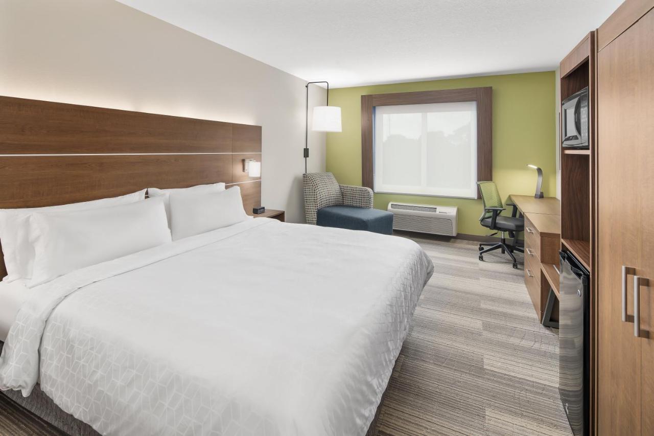 | Holiday Inn Express Hotel & Suites Palm Bay, an IHG Hotel