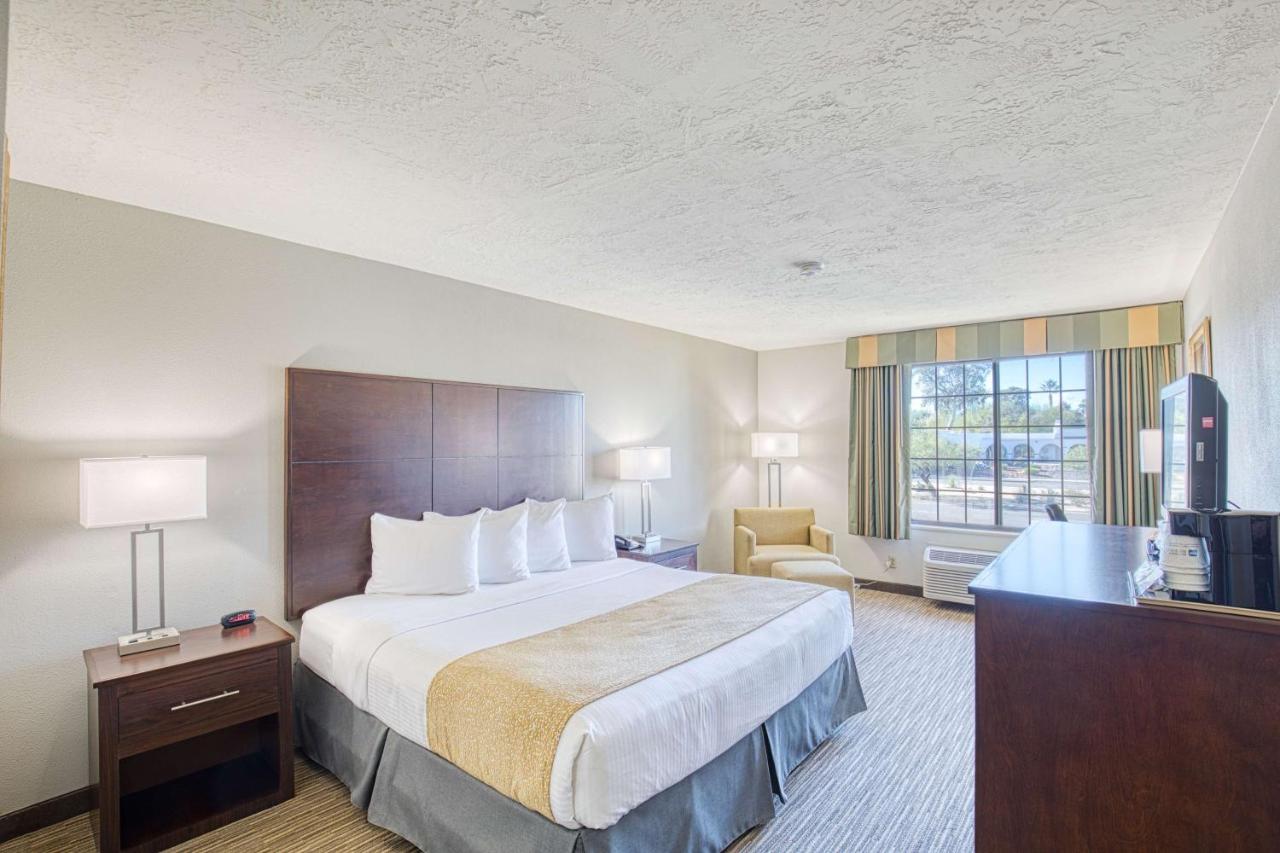 | Best Western Green Valley Inn