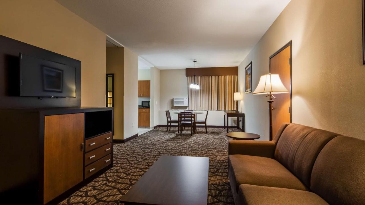  | Best Western Plus Vancouver Mall Dr. Hotel & Suites
