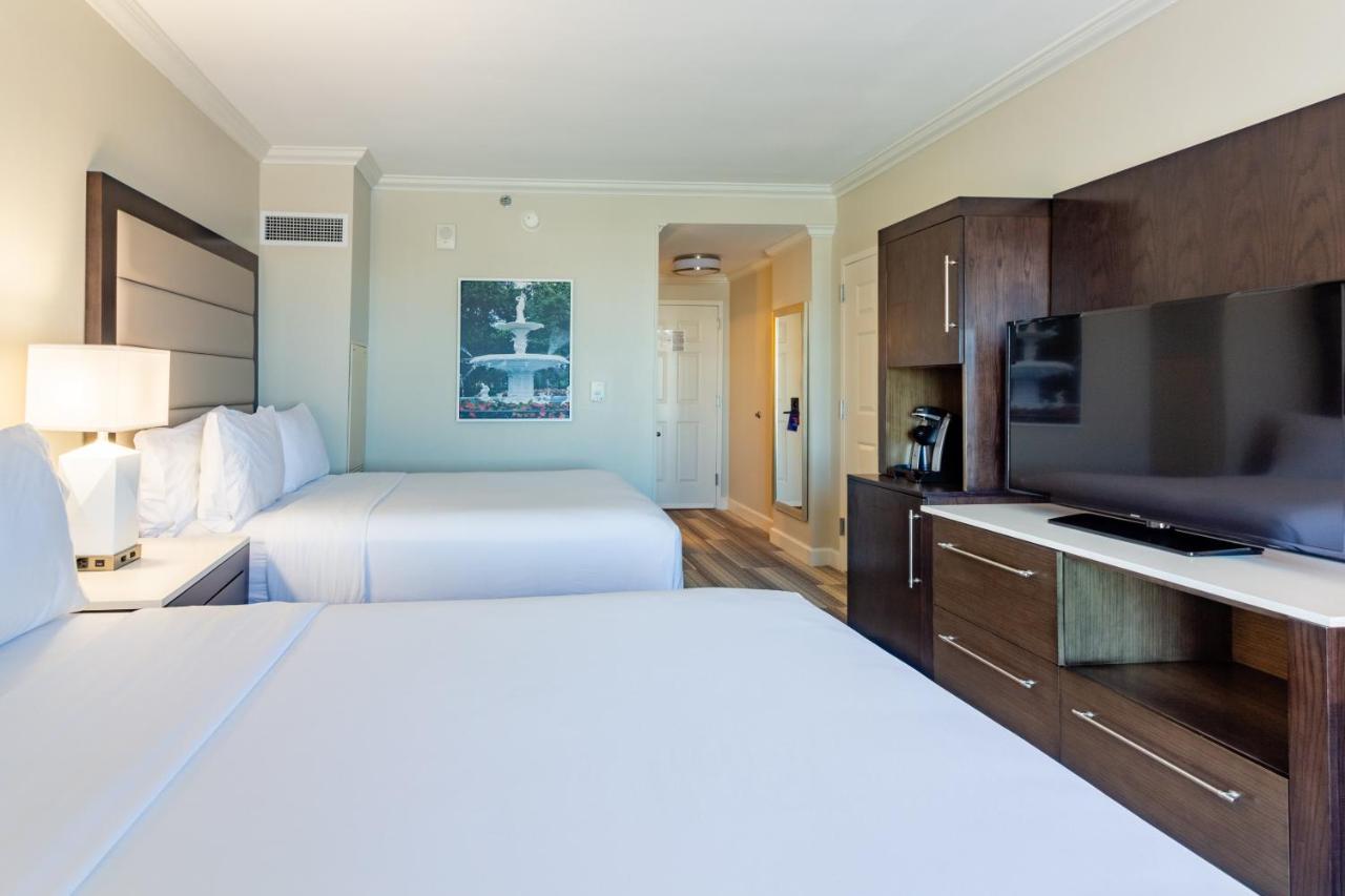 | Holiday Inn Express Savannah - Historic District, an IHG Hotel