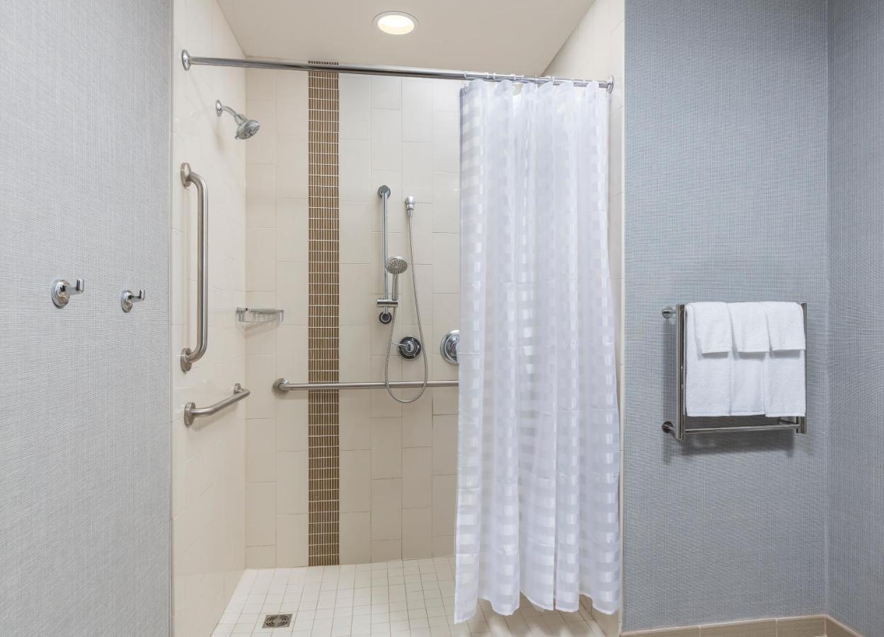 | Hyatt Place Canton