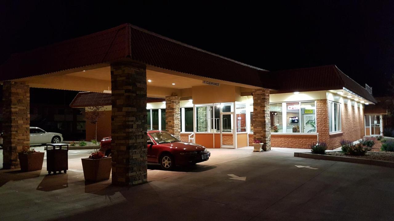 | LaJunta Inn