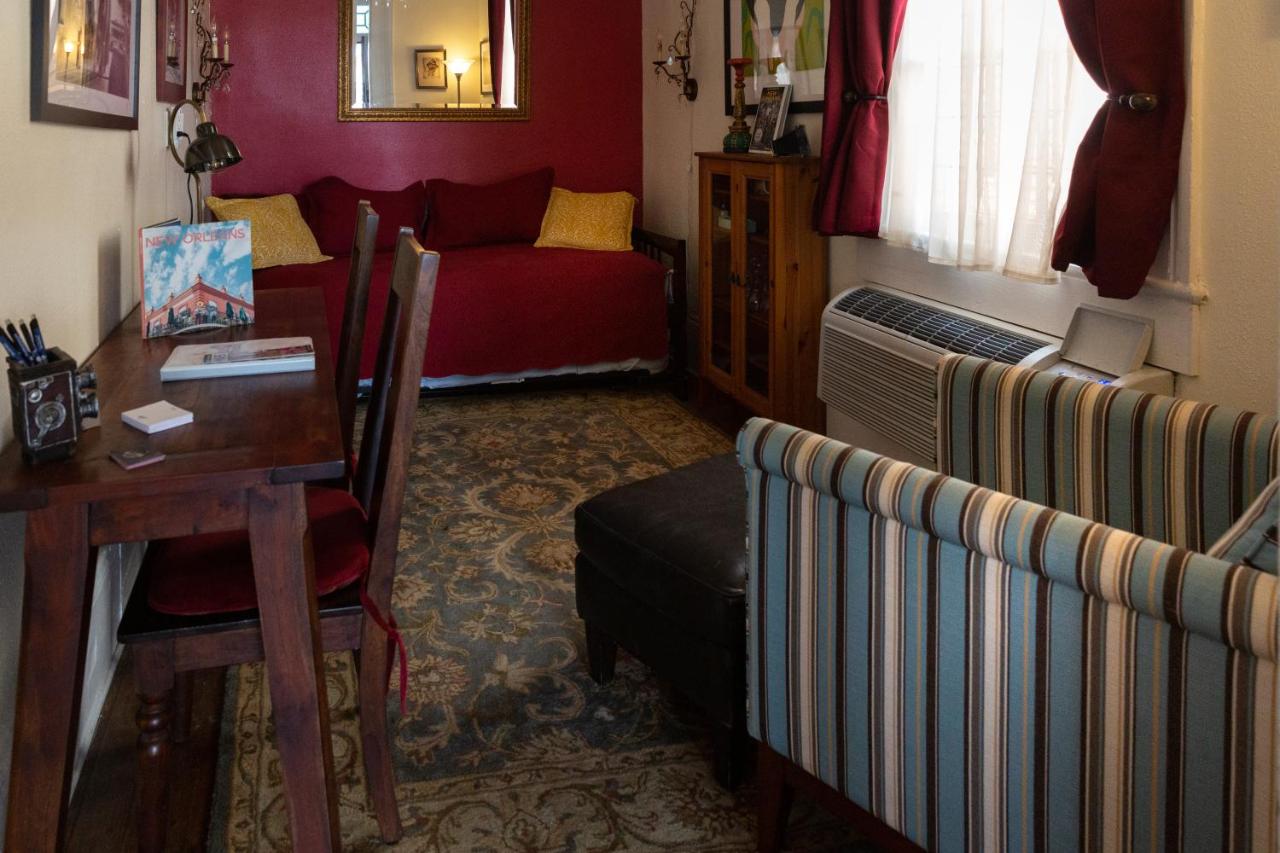 | Blue60 Marigny Inn