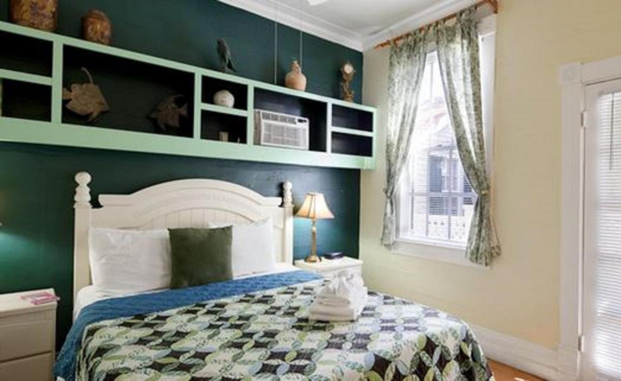  | Duval House