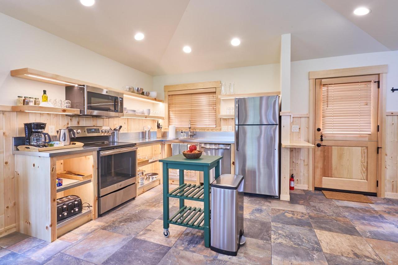 | House on Metolius