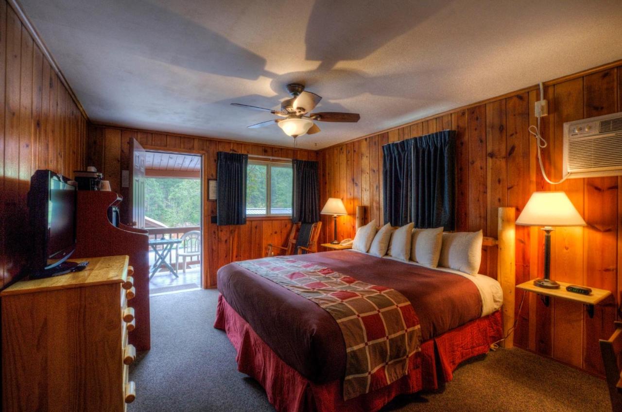 | Powder House Lodge