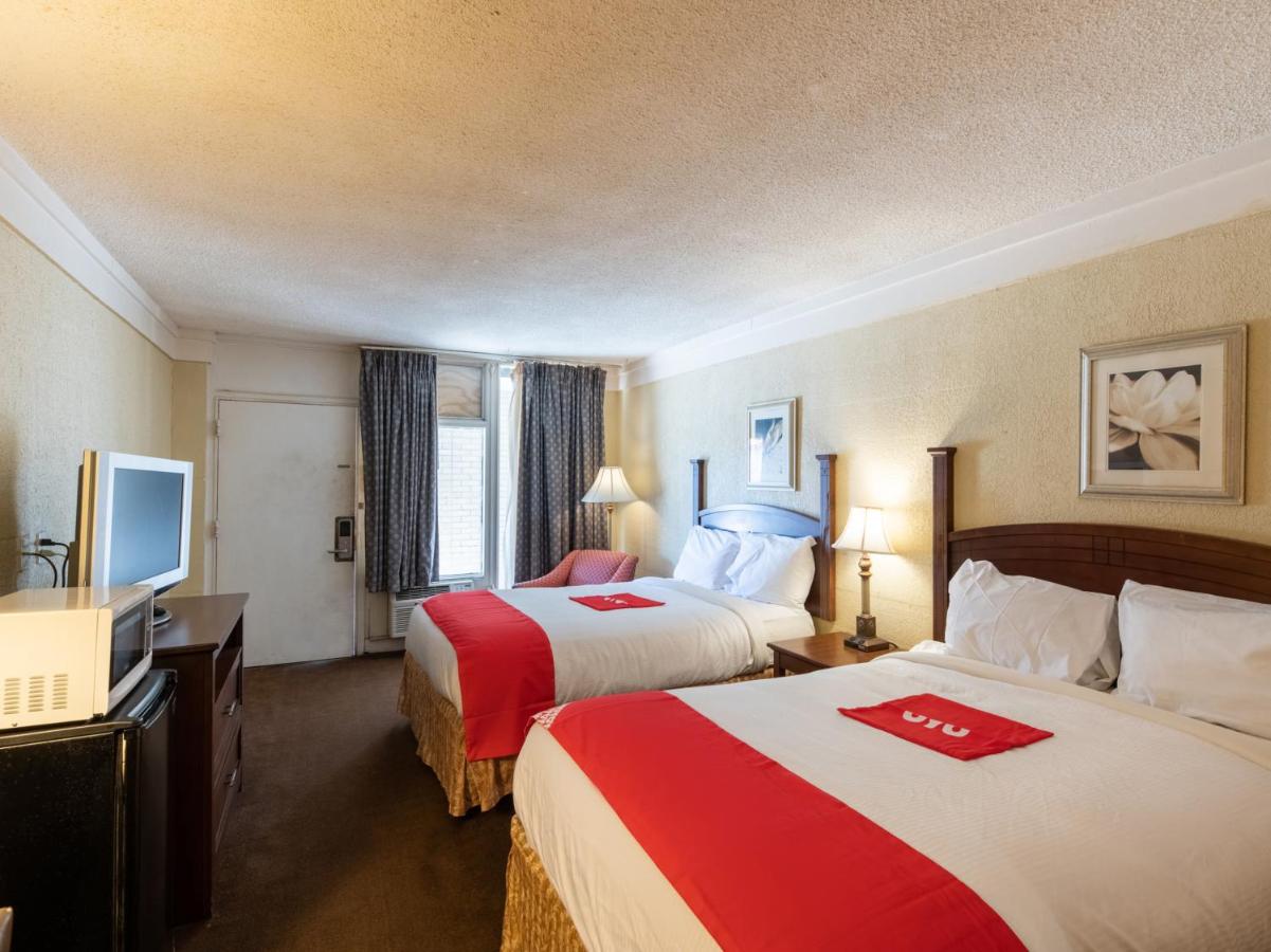 | Hotel O Bay City, TX-35