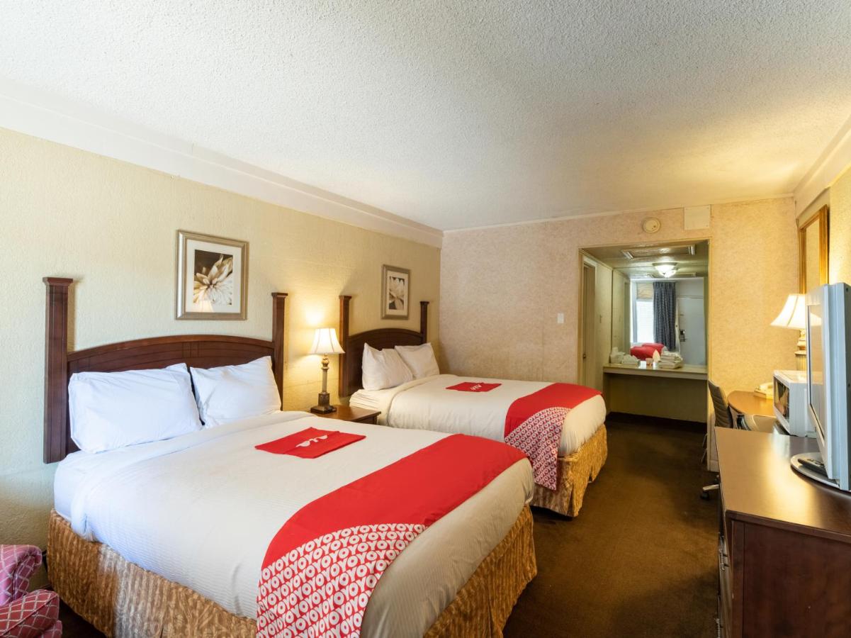 | Hotel O Bay City, TX-35