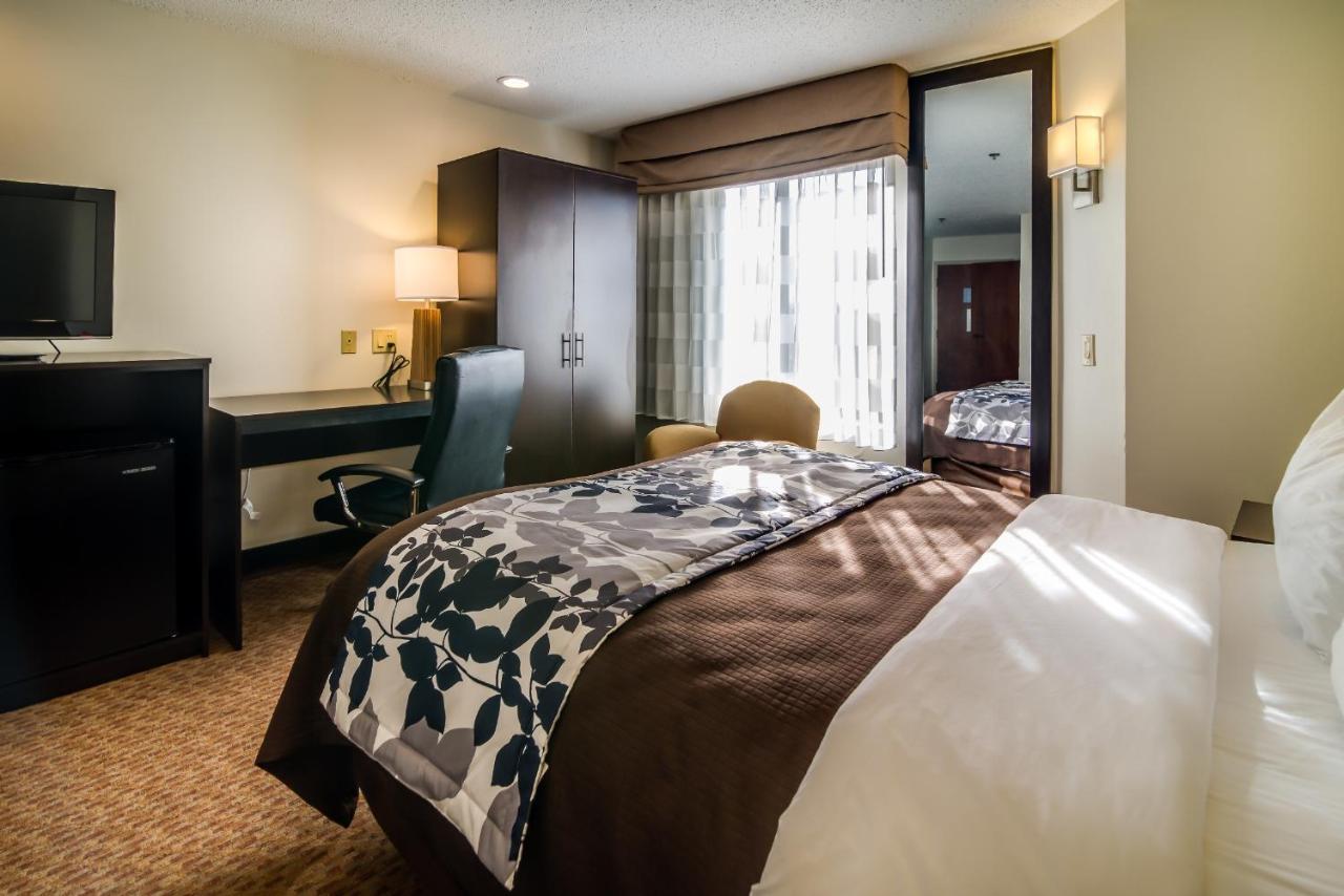Queen Room - Accessible/Non-Smoking at Sleep Inn Columbia