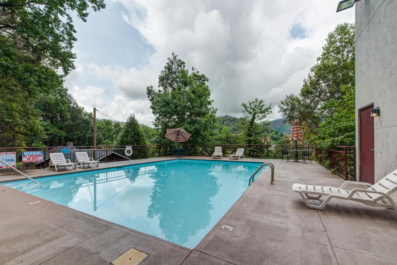  | Laurel Inn Condominium