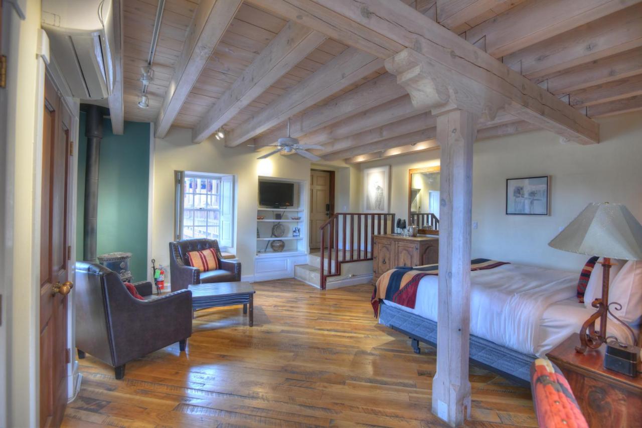 | Inn at Vanessie