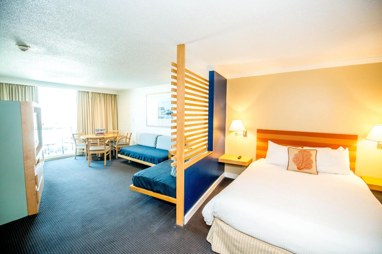 | Port Royal Oceanfront Hotel