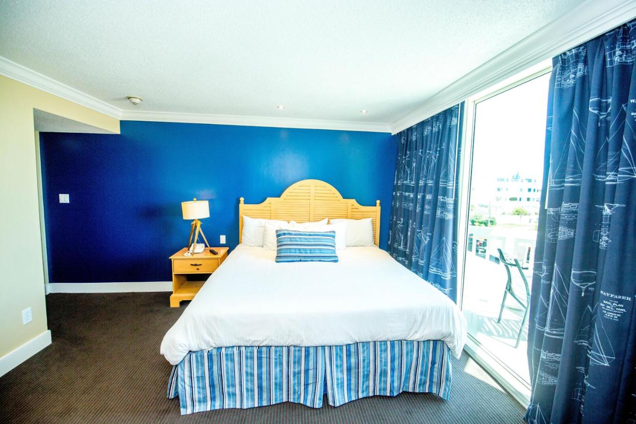 | Port Royal Oceanfront Hotel