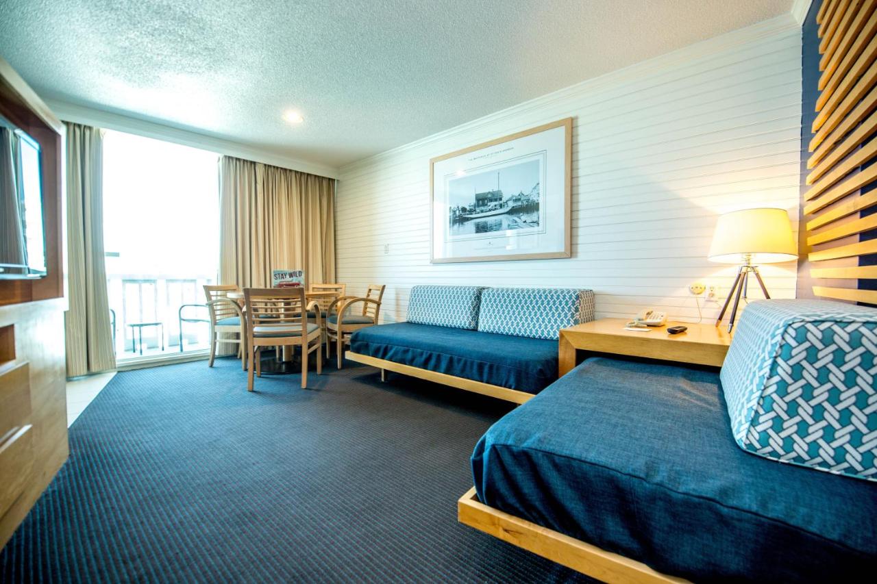 | Port Royal Oceanfront Hotel