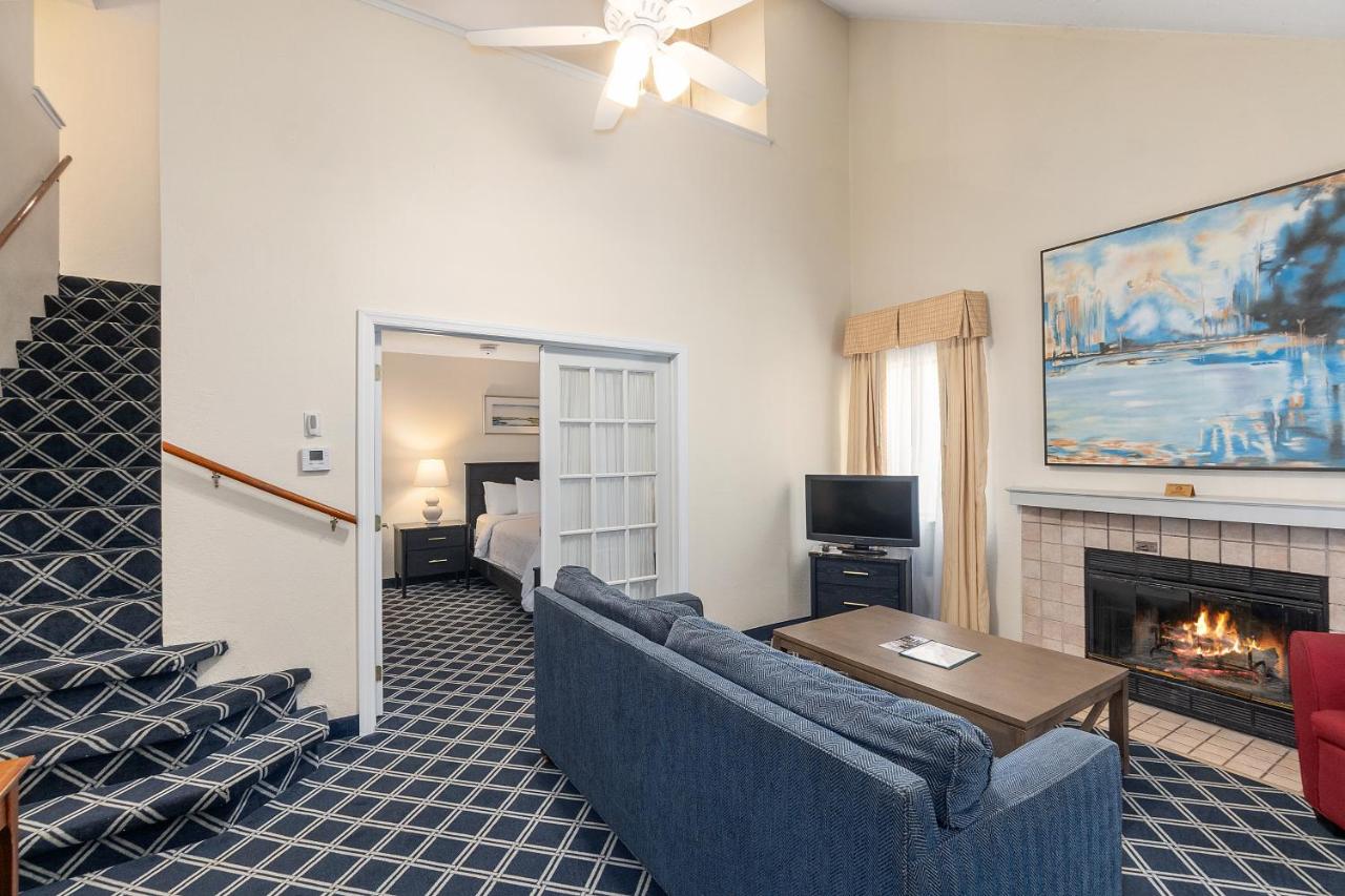| Residences at Daniel Webster