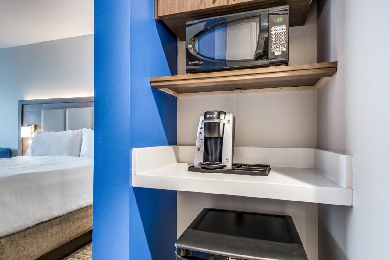 Suite - Hearing Accessible - Non-Smoking at Holiday Inn Express & Suites Denton South by IHG