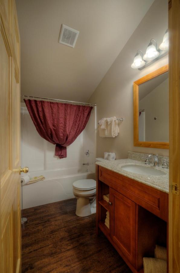 | Powder House Lodge