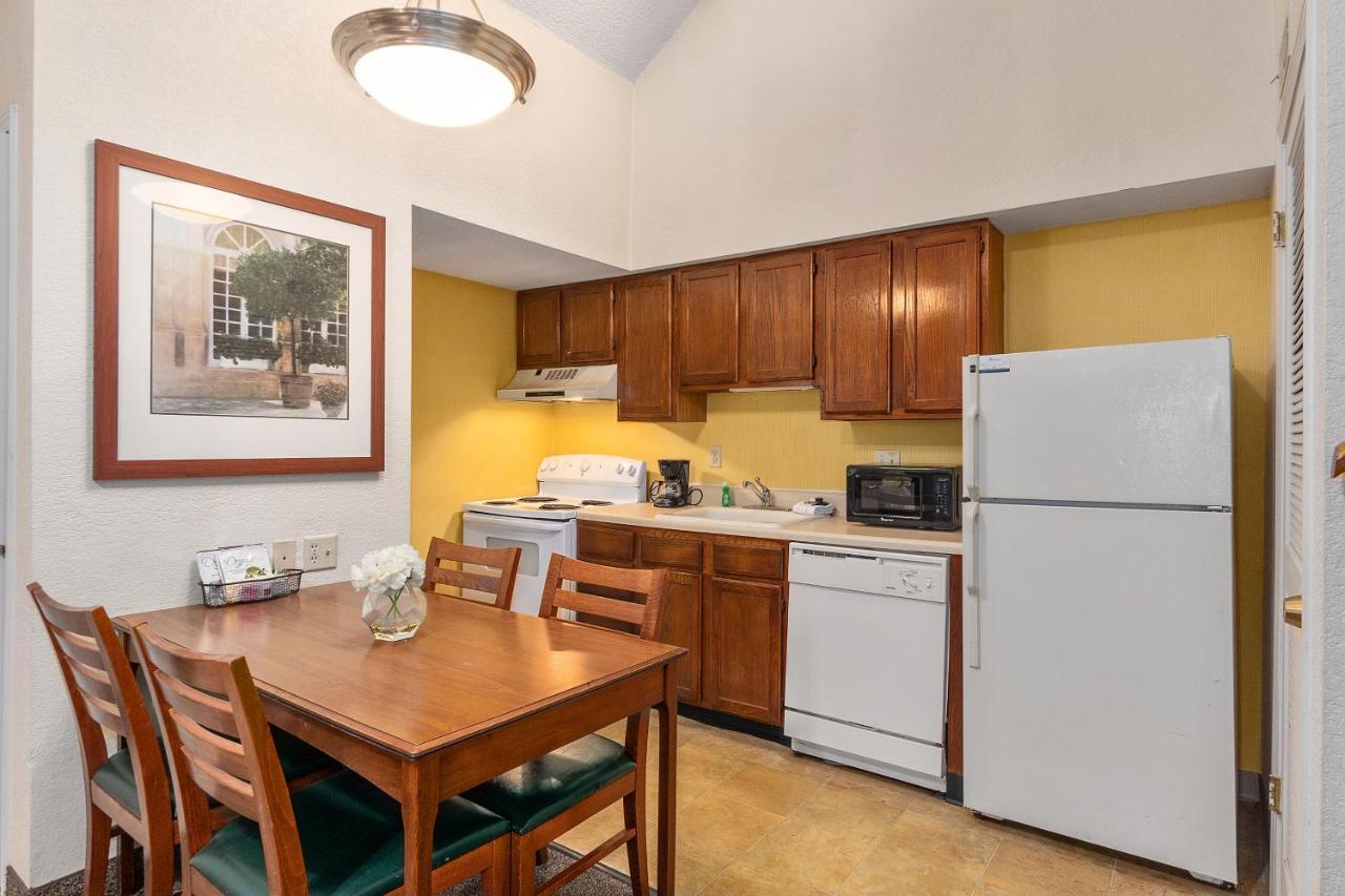 | Residences at Daniel Webster
