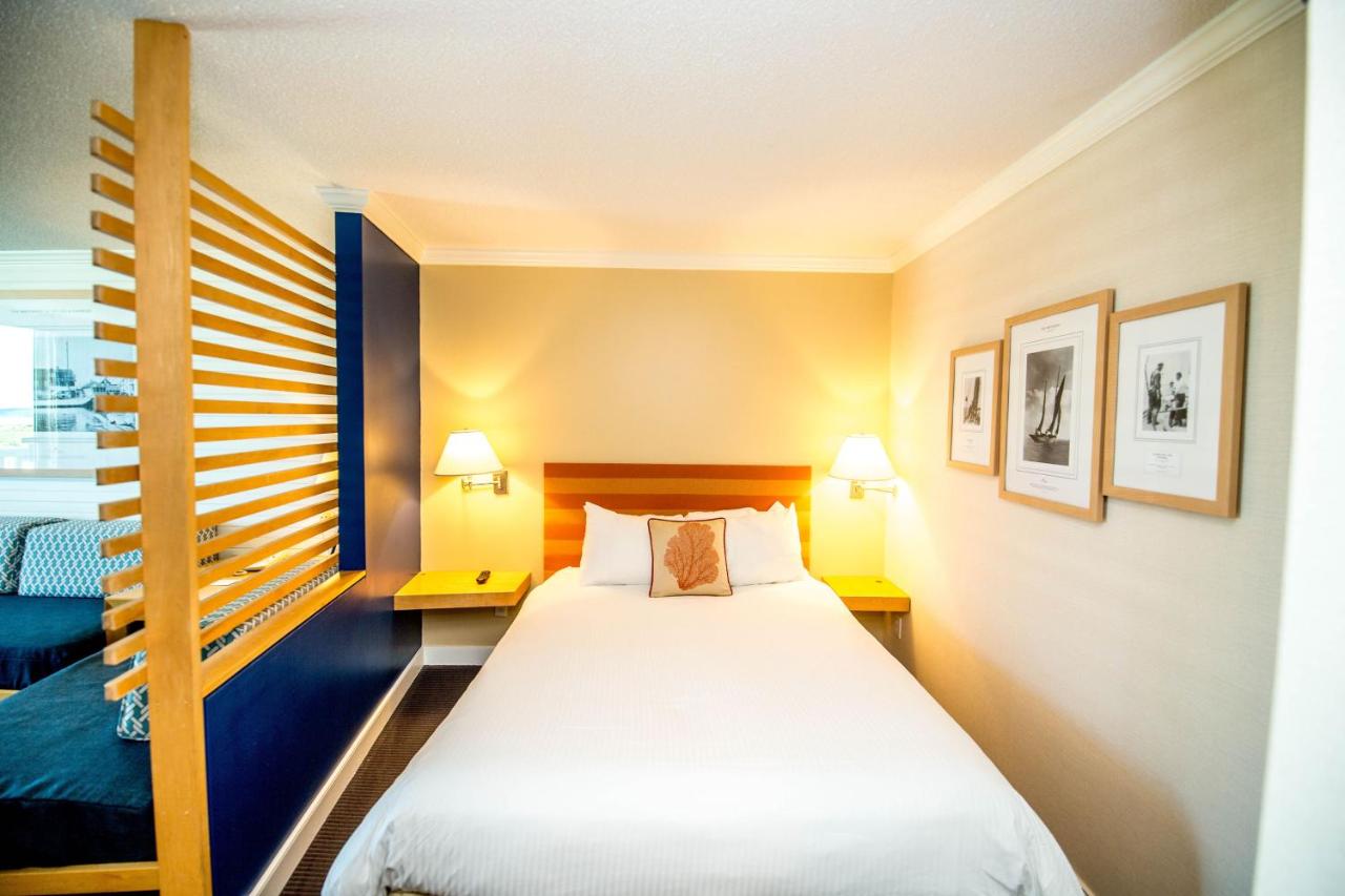 | Port Royal Oceanfront Hotel