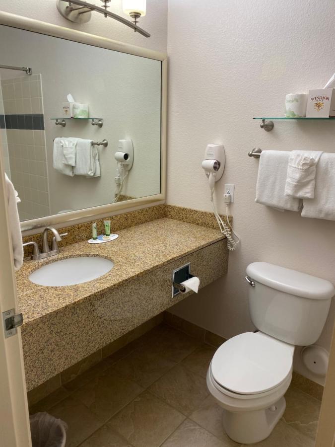 King Room - Non-Smoking at A Riverside Inn Travelodge by Wyndham