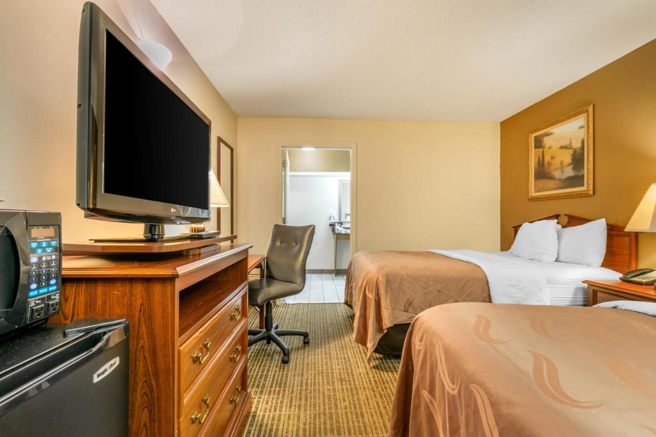 Double Room with Two Double Beds - Non-Smoking at Quality Inn Johnson City I-26 exit 17