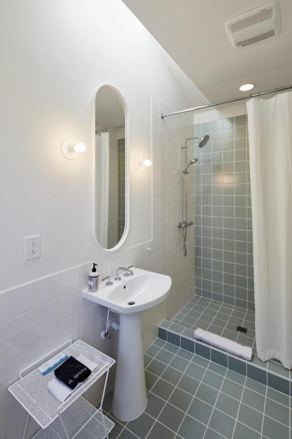 | Guest House Raleigh