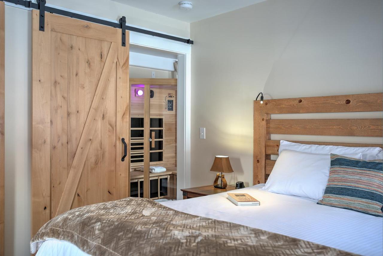 | The Woodstocker B&B