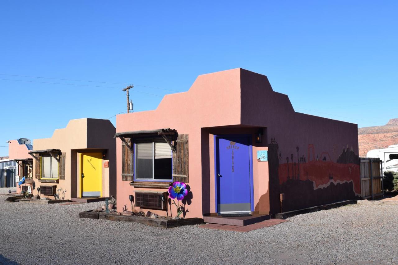 | St Dane's Desert Juniper Cabin